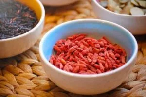 Home 6 2025-06 traditional remedies - goji berries